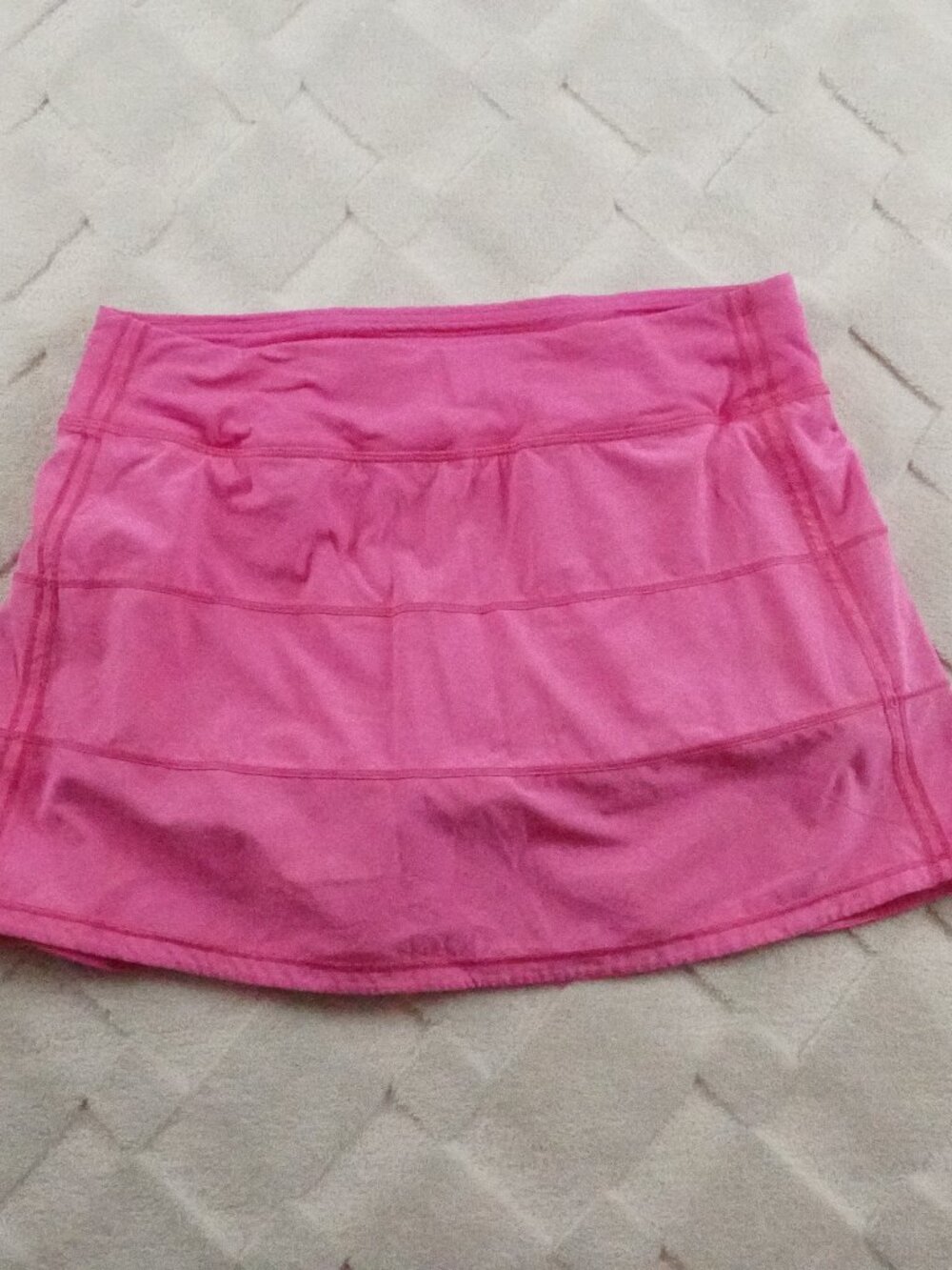 Lululemon Pace Rival Mid Rise Skirt in Sonic Pink Womens 8 Tennis Golf Preppy